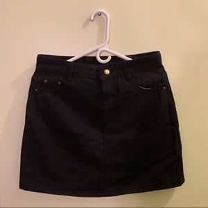 🚨 SOLD 🚨🎊 Black High-Waisted Denim Skirt
